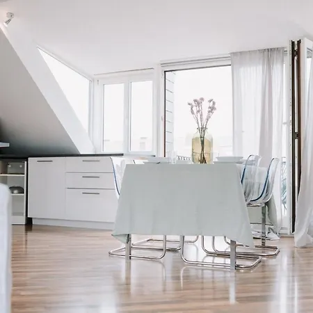 Residenz Panorama: Loft With Dual Balconies And Views * Wurzburg